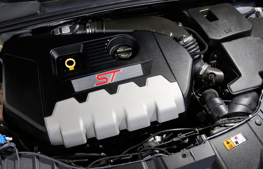  Ford Focus ST 2015 года  (AU) (фото 15 из 21)